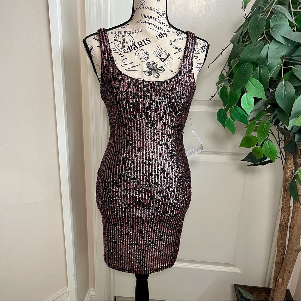 Topshop Sequin Sleeveless Scoop Neck Bodycon Mini Dress Rose Gold Black Sz 4